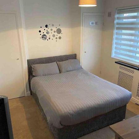 One Bed Cozy Flat Apartment Dartford Exterior photo